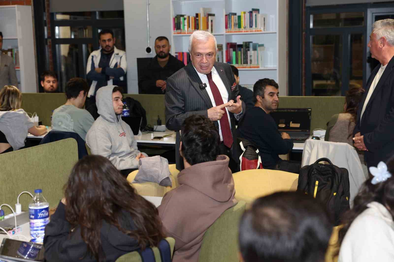 baskan sadi ozdemirden universitelilere vize morali 2