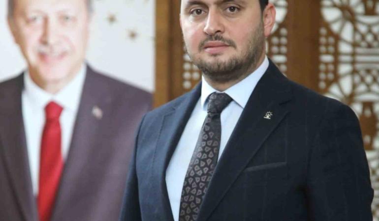 baskan-selmanoglu-genclerin-onunu-acan-siyasi-hareketiz-Qgpj5lVv.jpg
