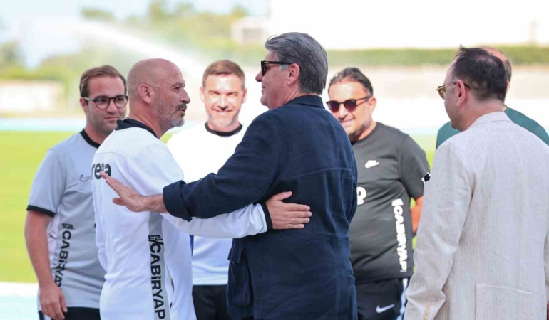 baskan-serdal-adali-slovakya-kampinda-takimla-bir-araya-geldi-s3TClXVz.jpg