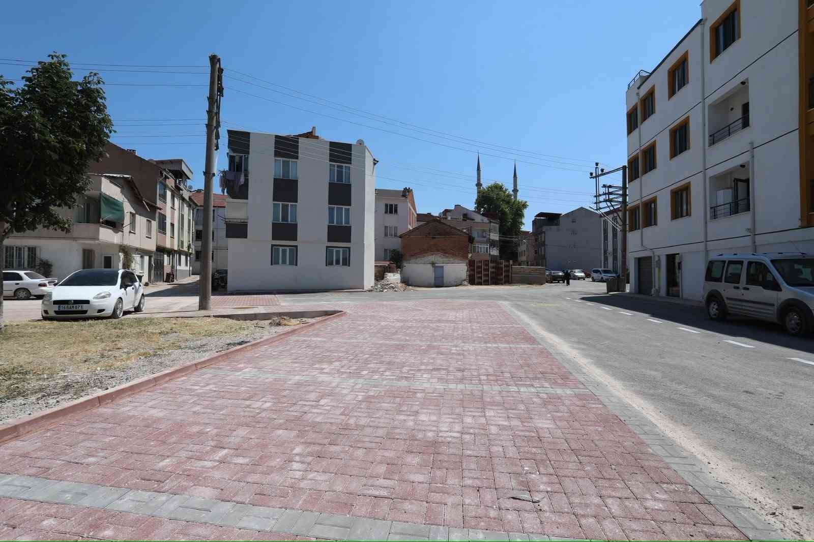 baskan taban tamamlanan asfalt ve otopark calismalarini yerinde inceledi 2 QJINNnm2