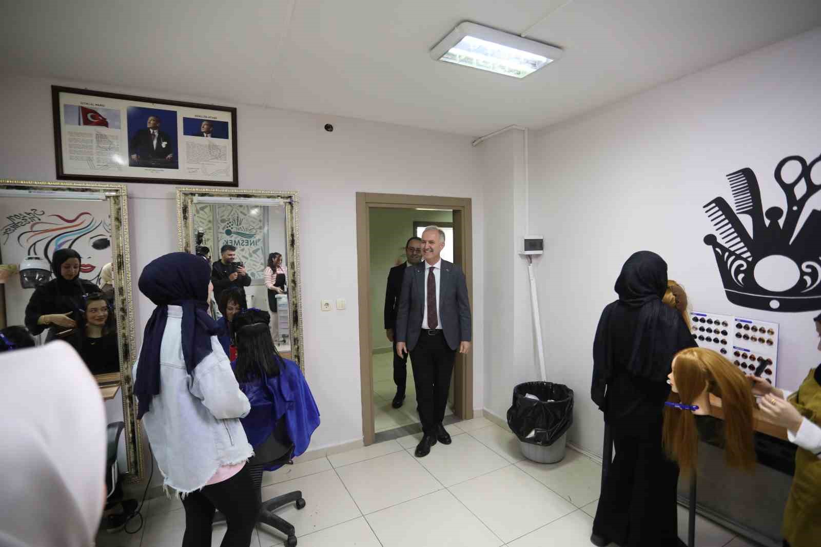 baskan tabandan inesmek kursiyerlerine ziyaret 2 UyDEDF46