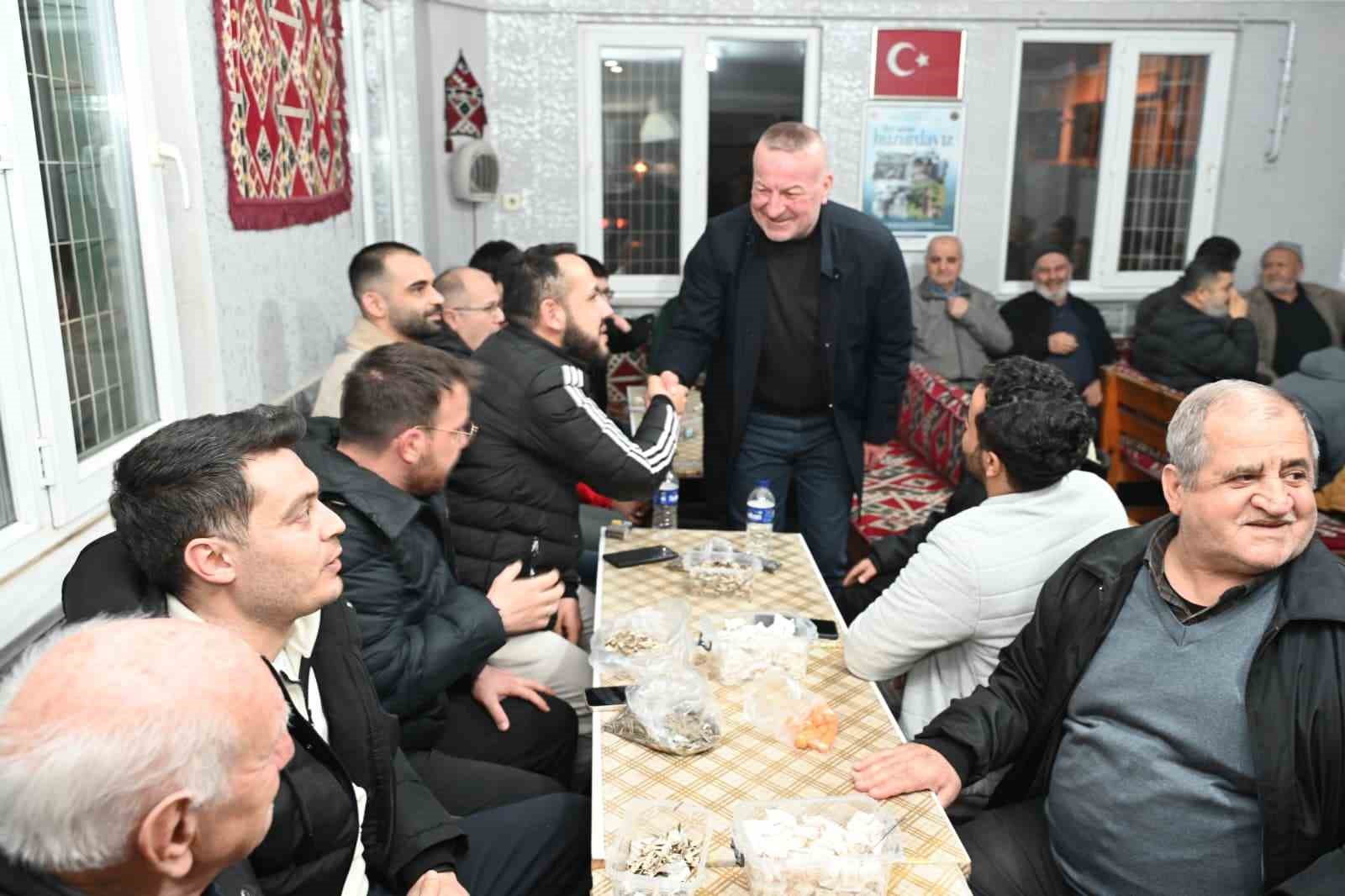 baskan teravih sonrasi vatandaslarla bulustu 0 4P6mNrJi