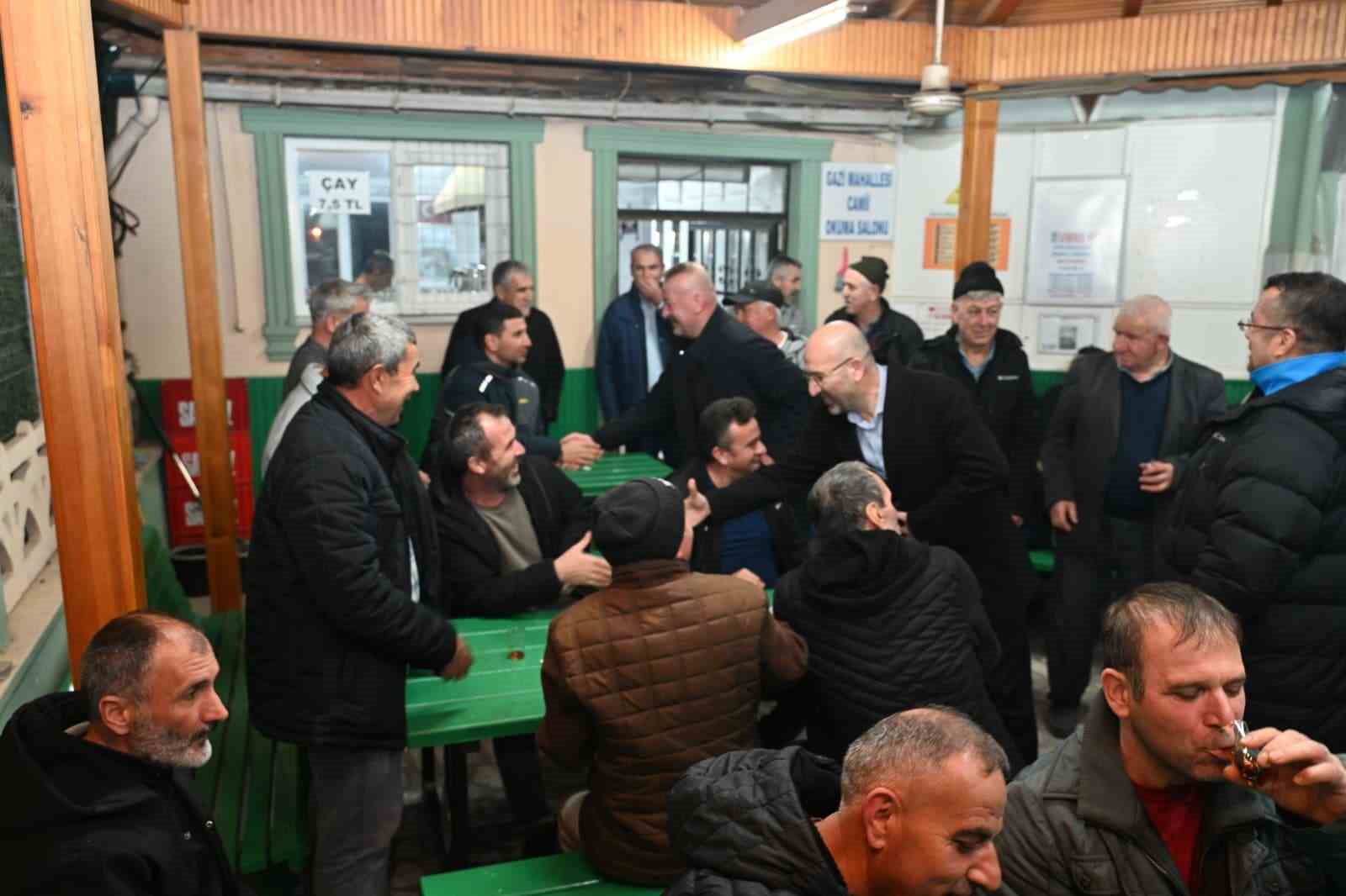 baskan teravih sonrasi vatandaslarla bulustu 1