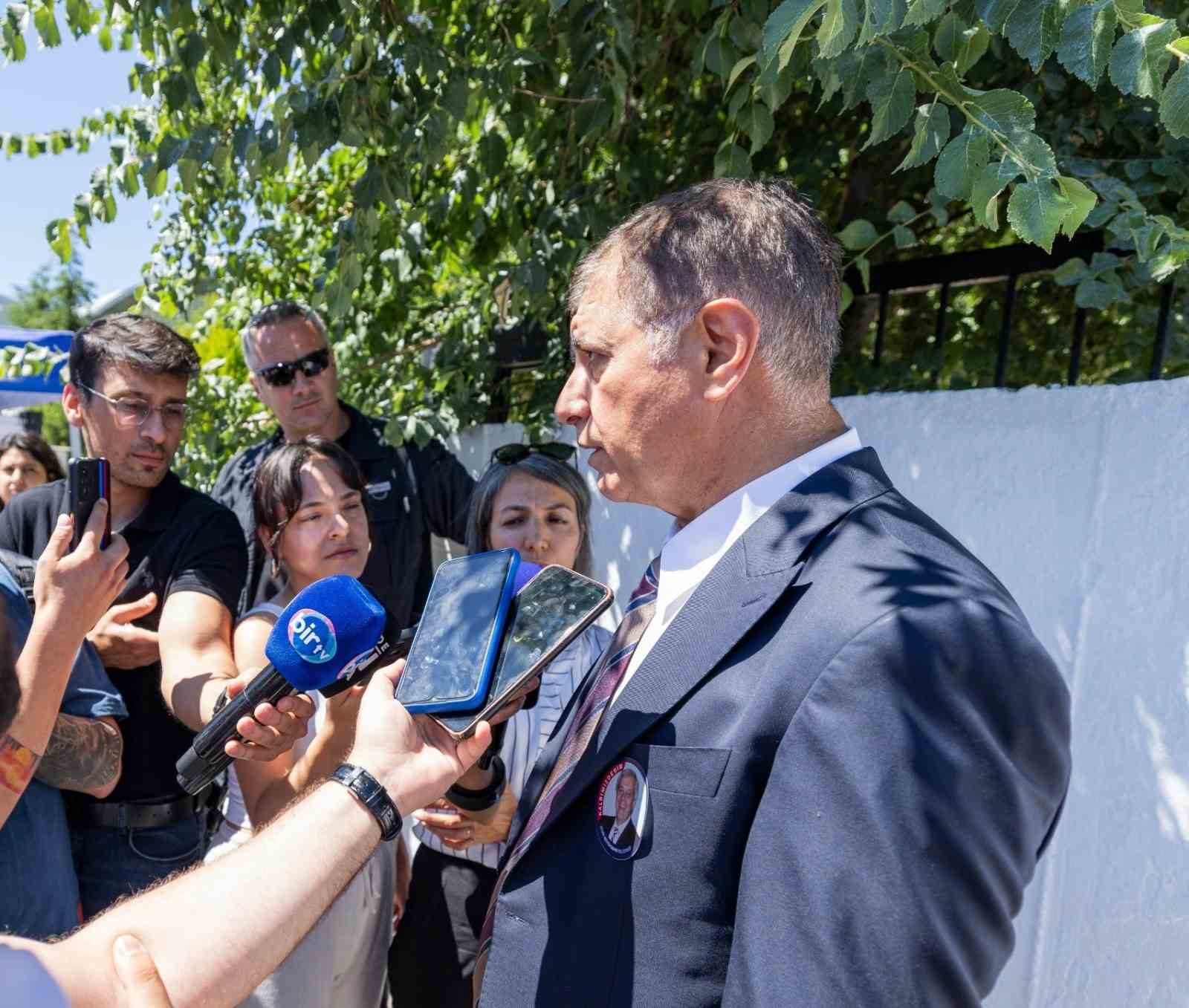 Başkan Tugay: "CHP bizim çatımız, istifanın anlamı yok" 5 baskan tugay chp bizim catimiz istifanin anlami yok 1 6cECASpb