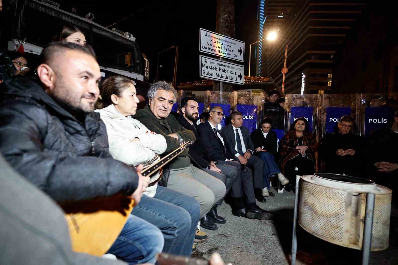 baskan tugay meslek fabrikasi onunde sabahladi 5 LZtpOKRR