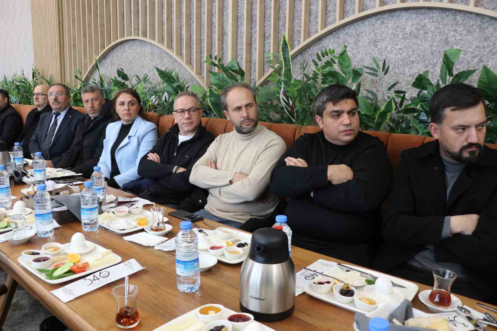 baskan uzun sivastan yunanistan sinirina kadar alanda karla mucadele ettik 3 PvelwNbM