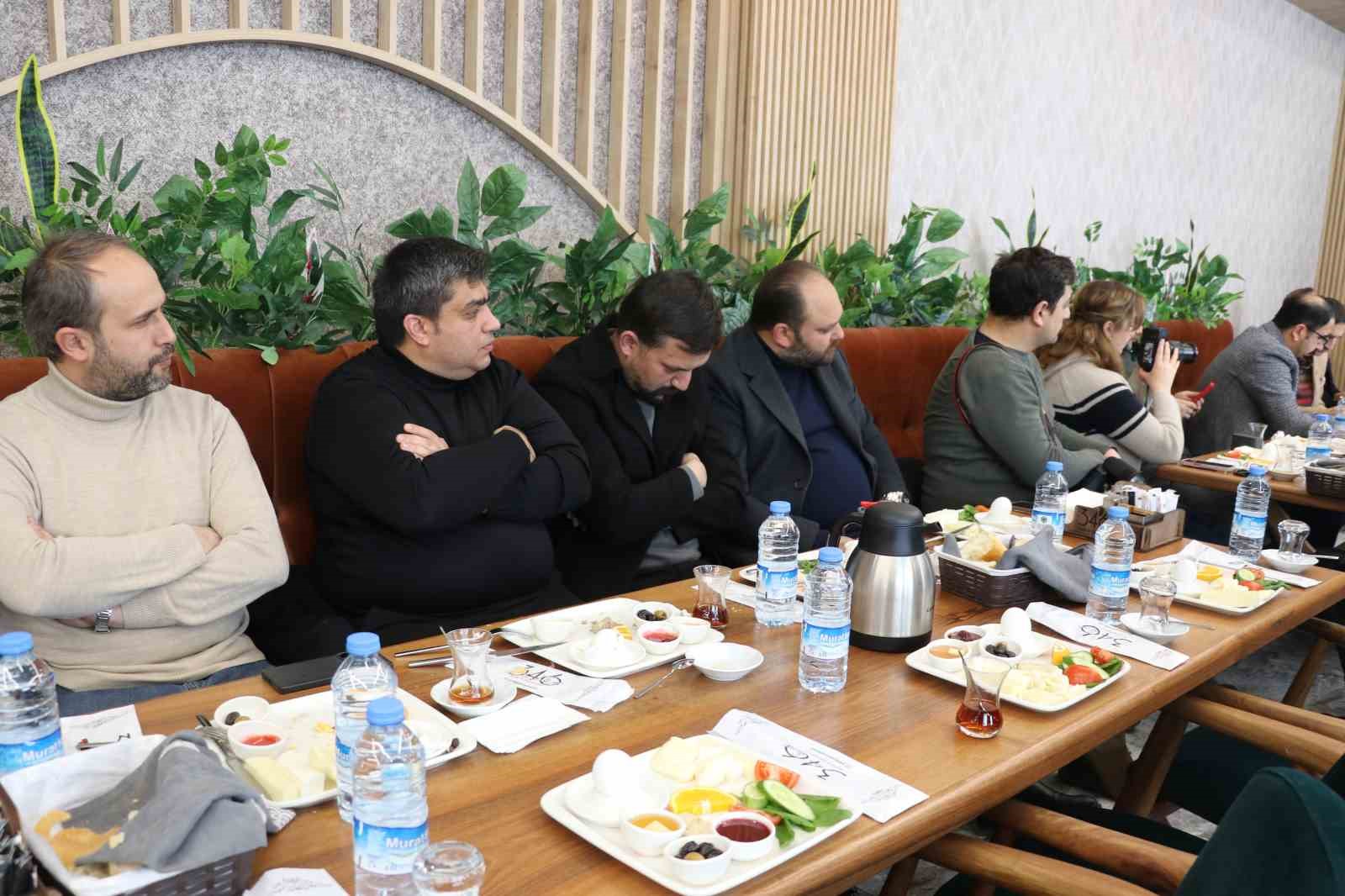 baskan uzun sivastan yunanistan sinirina kadar alanda karla mucadele ettik 4 Cfv5T7P9