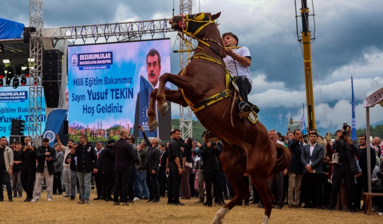 baskan-vekili-biba-bursa-ve-erzurum-arasindaki-manevi-bag-gucleniyor