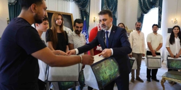 baskan-vekili-biba-sampiyon-marsin-bestecilerini-agirladi-Star4J58.jpg