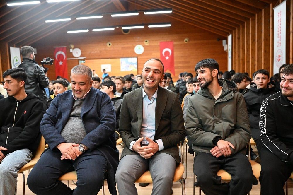baskan vekili karadeniz genclik kamplari programinda ogrencilerin sorularini yanitladi 1 qSQleFjI
