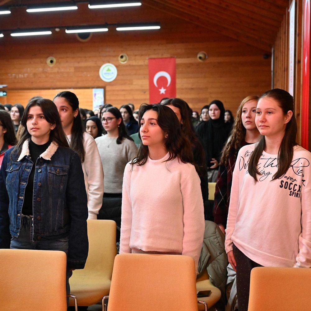 baskan vekili karadeniz genclik kamplari programinda ogrencilerin sorularini yanitladi 4 tYcwRT7P
