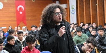 baskan-vekili-karadeniz-genclik-kamplari-programinda-ogrencilerin-sorularini-yanitladi-RGghCH13.jpg