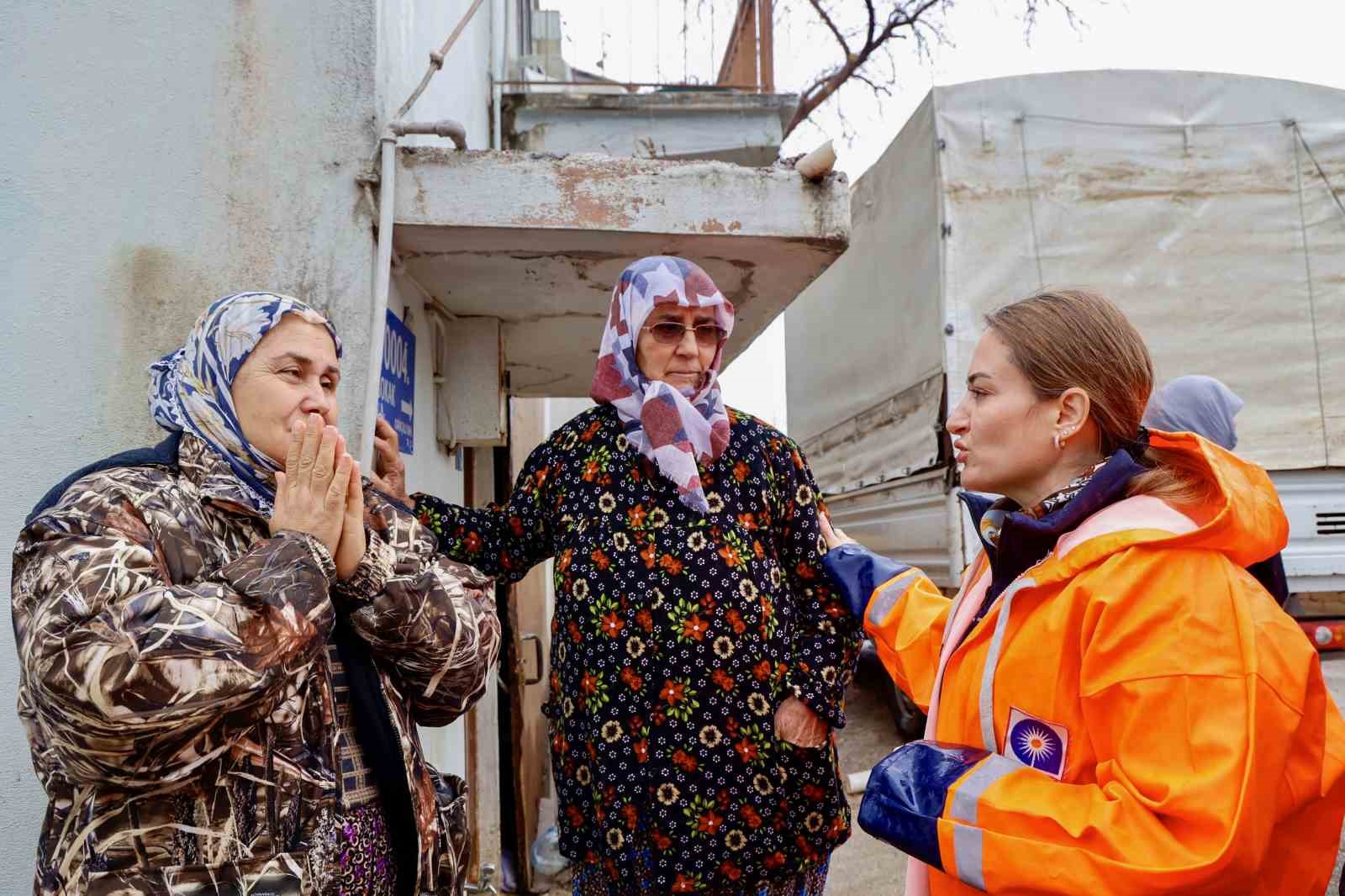 baskan vekili ozdemir son 24 saatte metrekareye 200 mm yagis dustugu tespit edildi 7 Hy8rKZkV