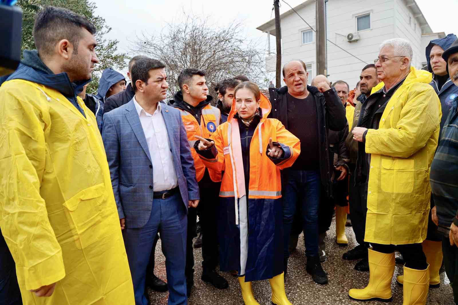 baskan vekili ozdemir son 24 saatte metrekareye 200 mm yagis dustugu tespit edildi 8 Fz34a9Sm