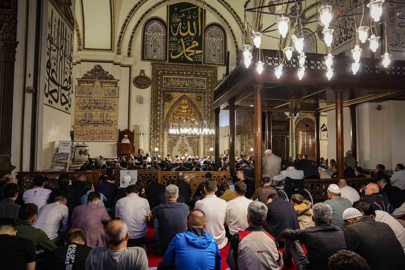 baskan vekili sahin biba bayram sabahi ogrencilerle bulustu 0 PH99hnDV