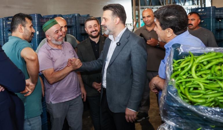 baskan-vekili-sahin-biba-kent-hali-esnafiyla-bulustu