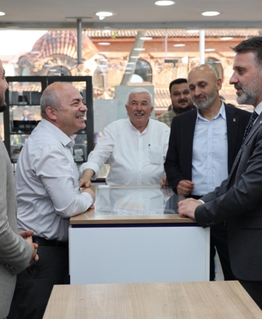 baskan-vekili-sahin-bibadan-iznike-kultur-merkezi-ve-b-kafe-mujdesi