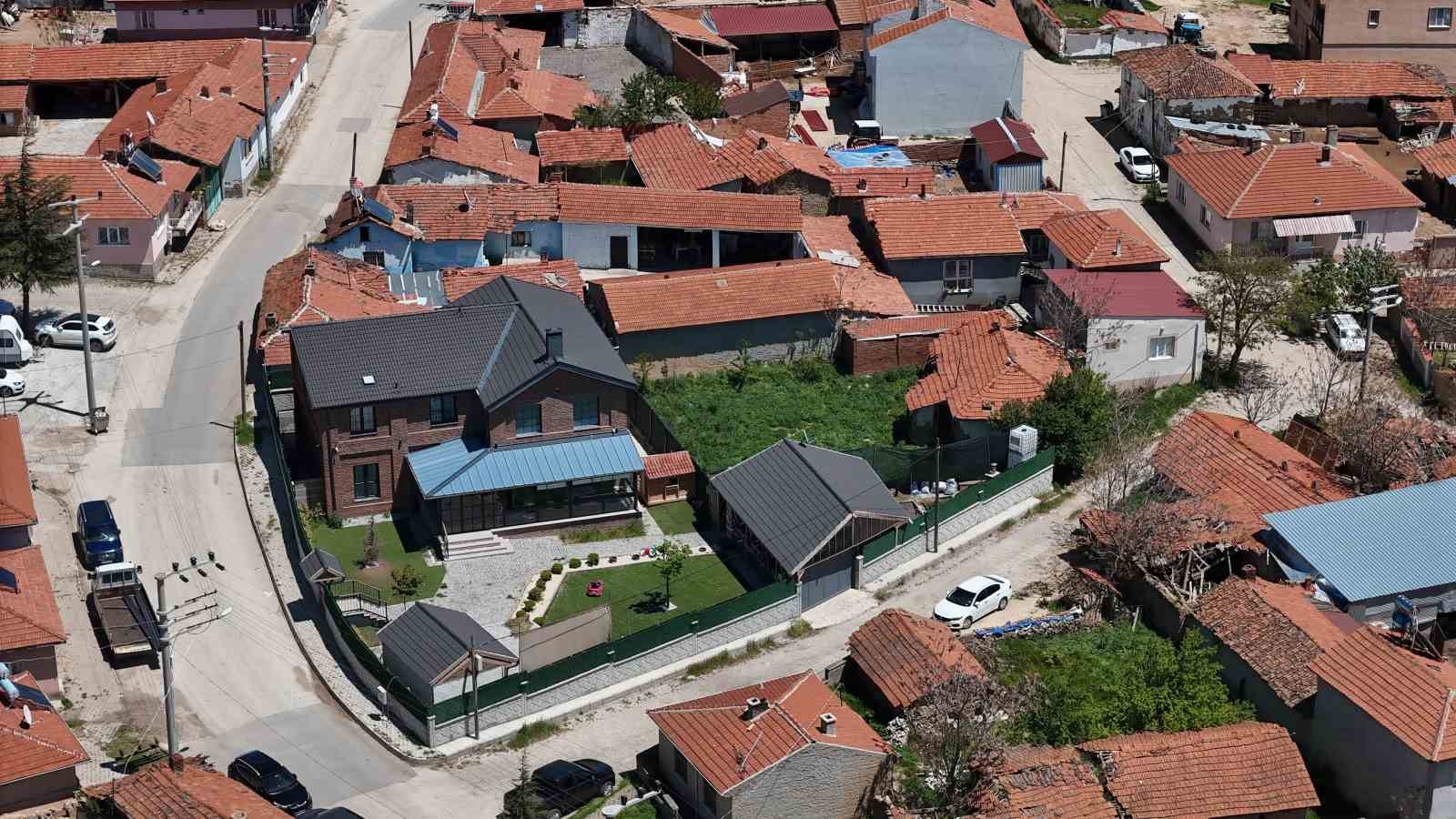 baskan yardimcisi oglunun uzerine sirket kurup koye villa yaptirmis 0