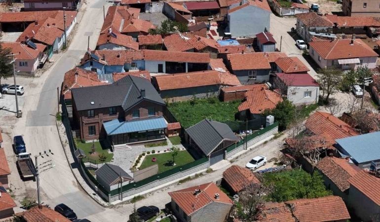 baskan-yardimcisi-oglunun-uzerine-sirket-kurup-koye-villa-yaptirmis-7Ff23h5A.jpg
