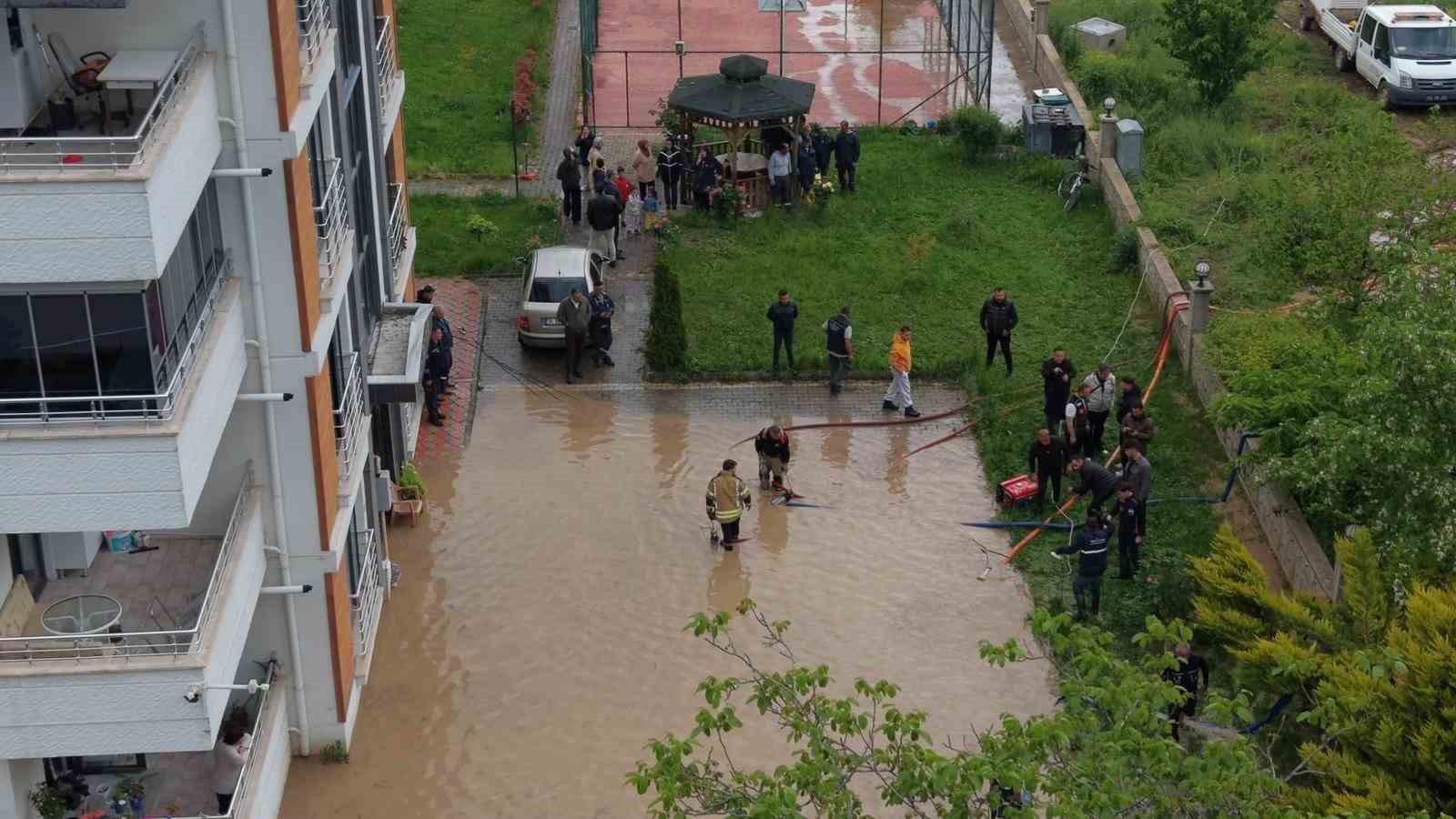 baskan yazicioglundan saganak sonrasi vatandaslara destek 2 jqeHfY9T