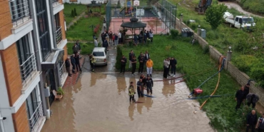 baskan-yazicioglundan-saganak-sonrasi-vatandaslara-destek-GaDa4hSS.jpg