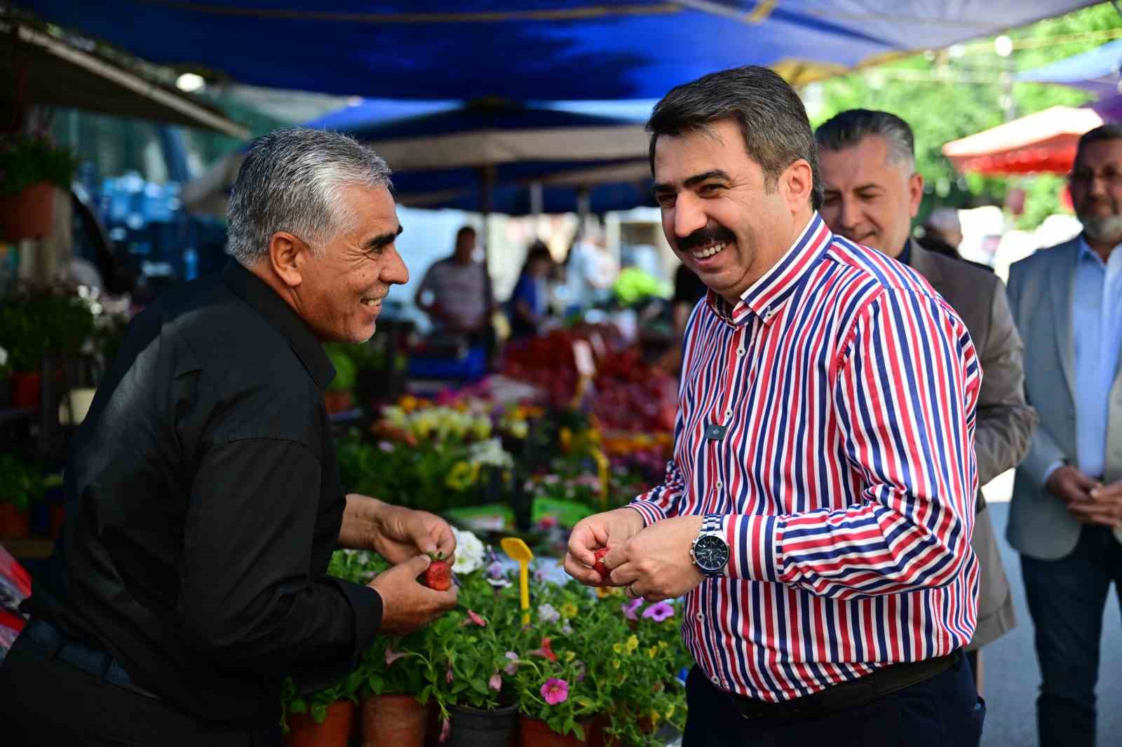 baskan yilmaz esnaf ve vatandasla bayramlasti 3 lK2J99dE