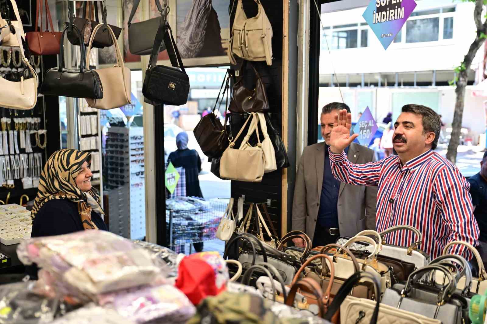baskan yilmaz esnaf ve vatandasla bayramlasti 6 lSXZw38c