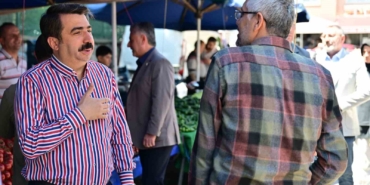 baskan-yilmaz-esnaf-ve-vatandasla-bayramlasti-KrJx9MPP.jpg