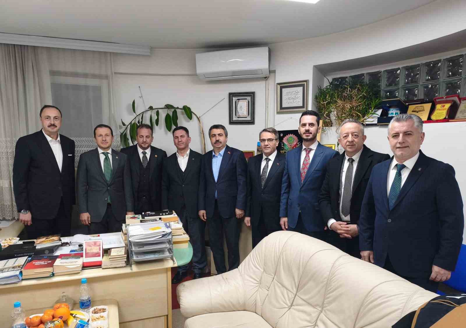 baskan yilmaz evlad i fatihan ile kardeslik sofrasinda 3 Ct31Smfr
