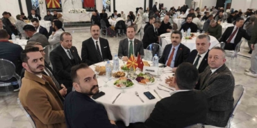 baskan-yilmaz-evlad-i-fatihan-ile-kardeslik-sofrasinda-H9yWj7Eb.jpg