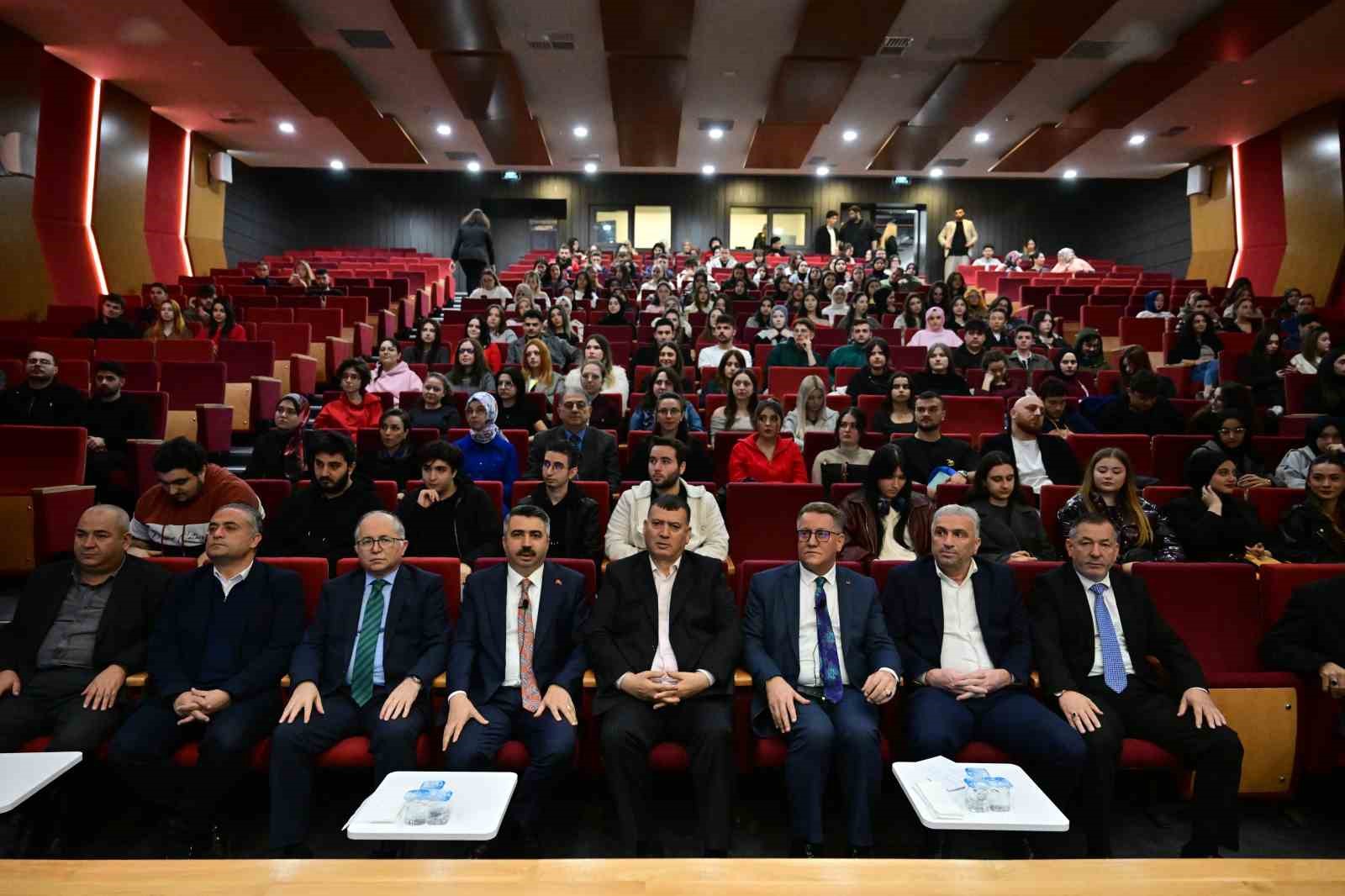baskan yilmaz genclerle bulustu 2 zket7B1v