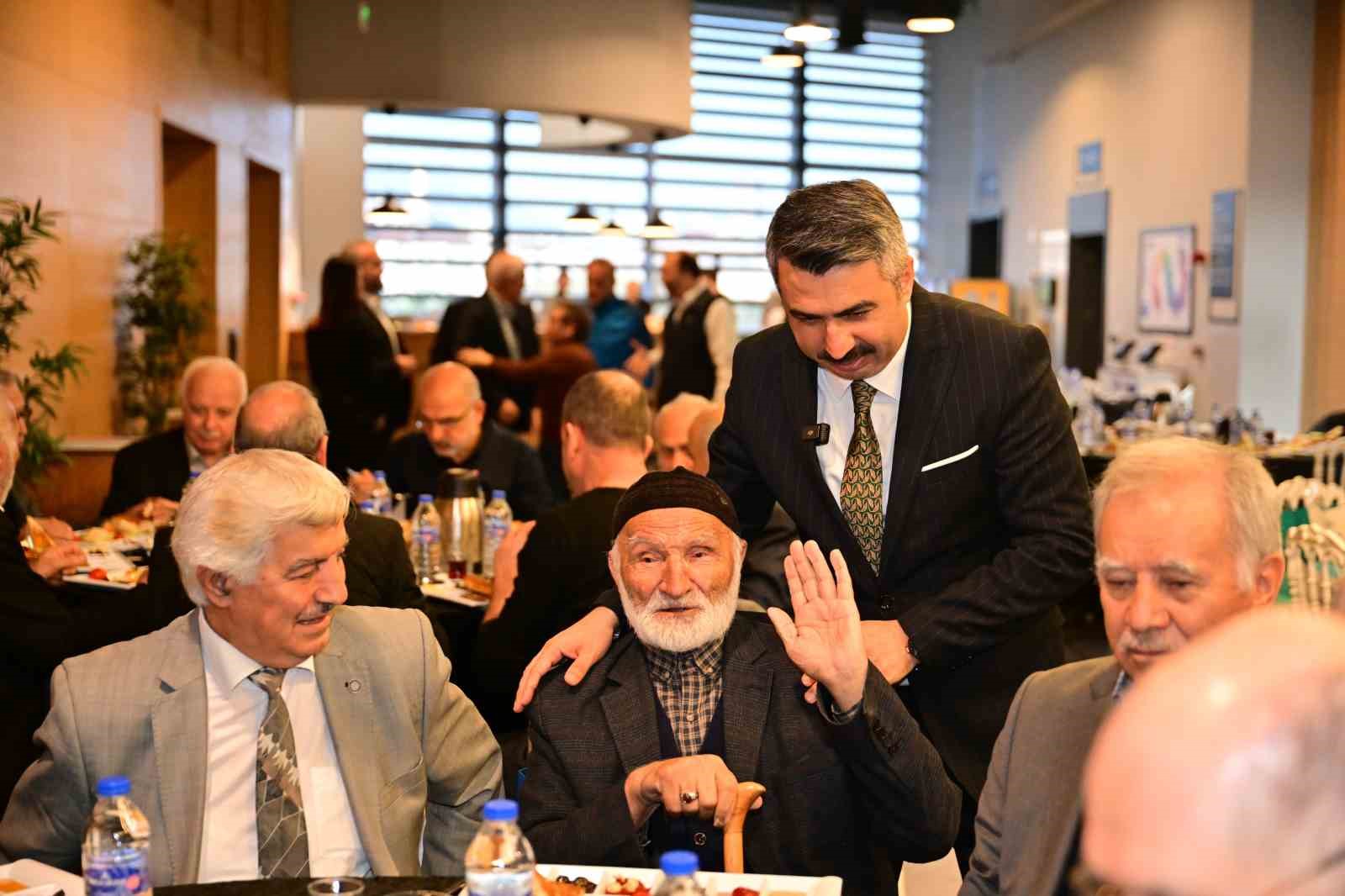 baskan yilmaz ogretmenler bizim kahramanlarimizdir 3