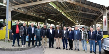 baskan-yilmaz-pazar-esnafi-ile-bulustu-ZUUHYdSG.jpg