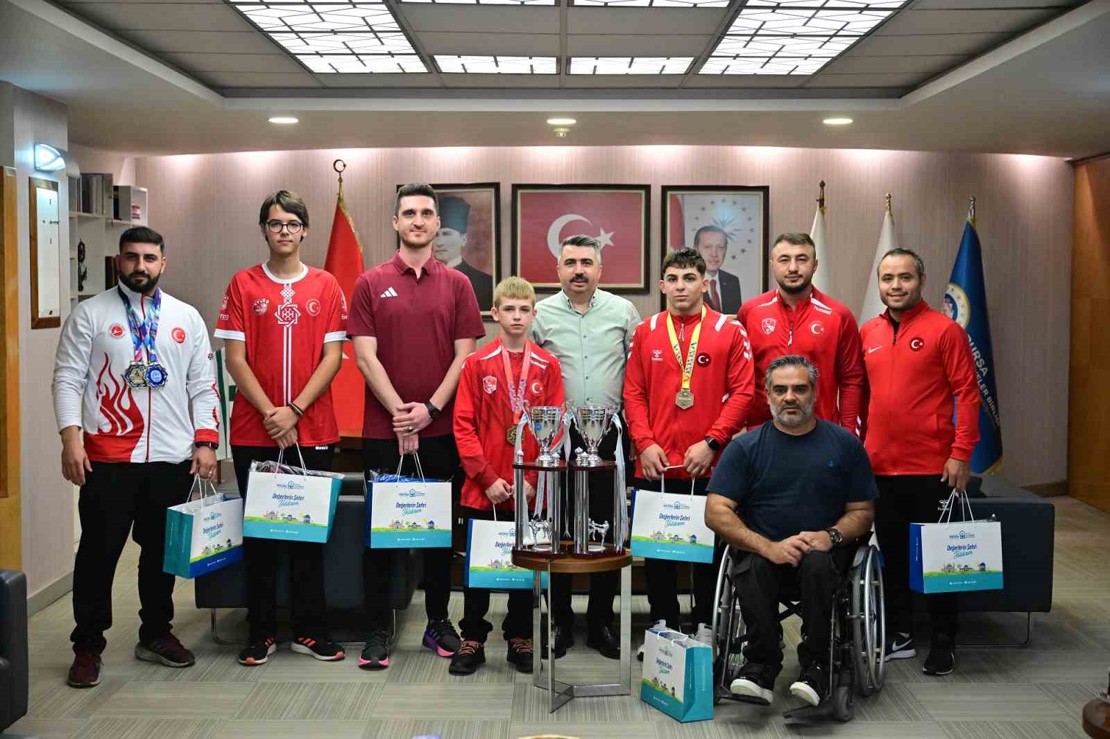 baskan yilmaz sampiyonlari agirladi 2 mKZIQaym
