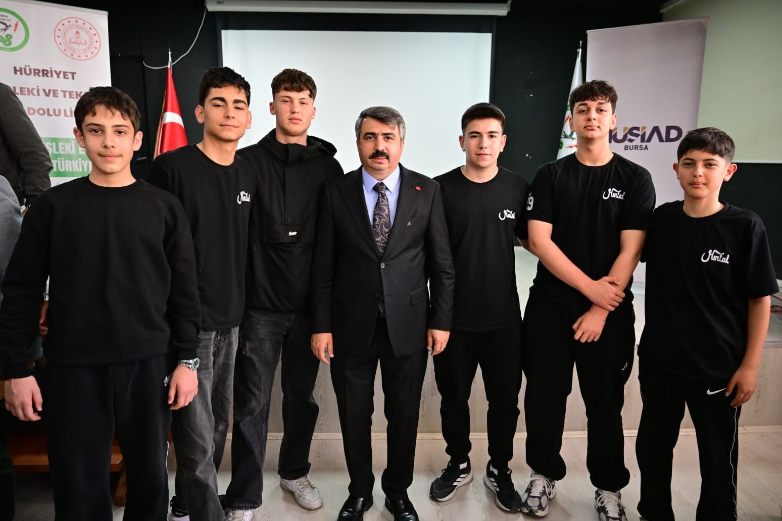 Başkan Yılmaz’dan gençlere tavsiyeler 5 baskan yilmazdan genclere tavsiyeler 1 nsR1qwY4