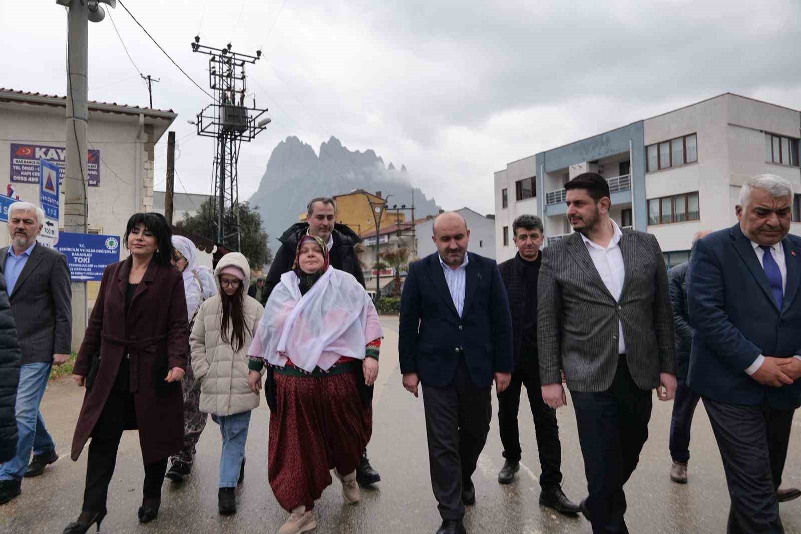 baskan zeynep gunesi il baskani albayrak ziyaret etti 0 NrmbW3lq