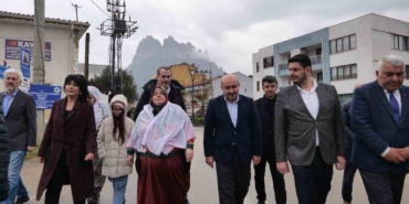 baskan-zeynep-gunesi-il-baskani-albayrak-ziyaret-etti-NqGcrvRz.jpg