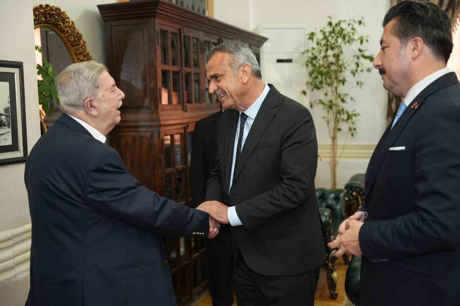 baskanlik makaminda duygusal bulusma 5 KcjffDst