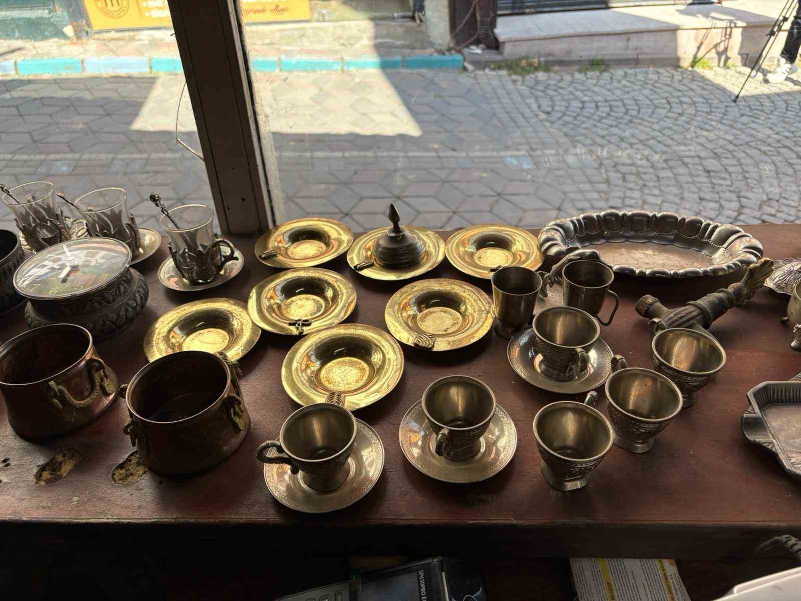 Başkent’in son bakır ustalarından Aytekin Küçük: "Bakıra talep çok ama yetişecek çırak yok" 6 baskentin son bakir ustalarindan aytekin kucuk bakira talep cok ama yetisecek cirak yok 2 THOuZTnO