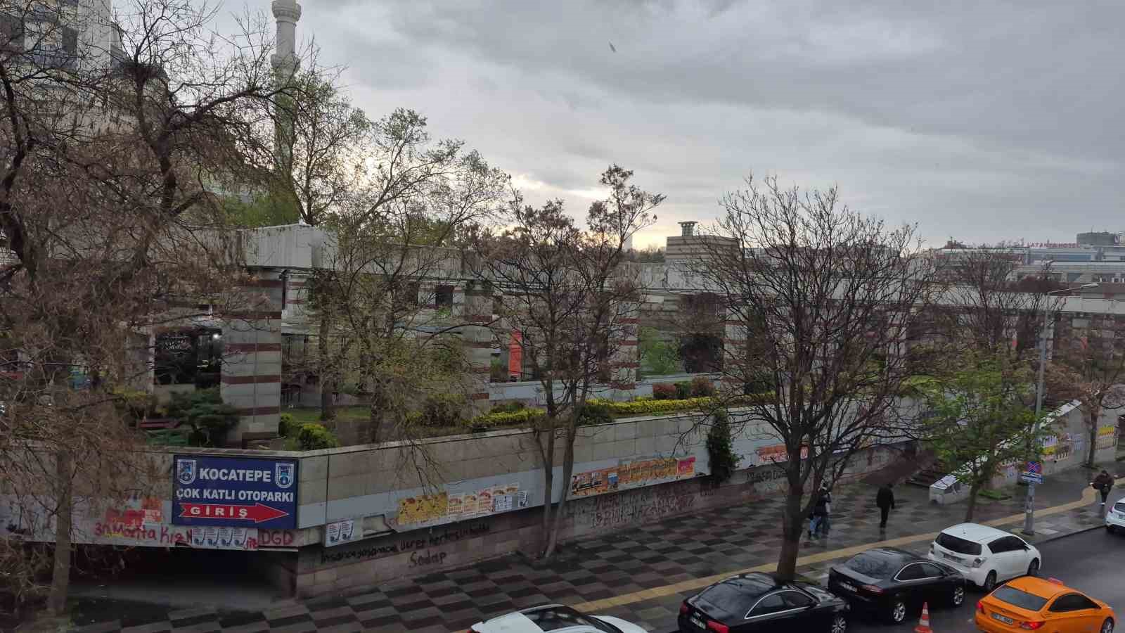 baskentte aniden baslayan firtina vatandaslara zor anlar yasatti 1 u36UUKDg