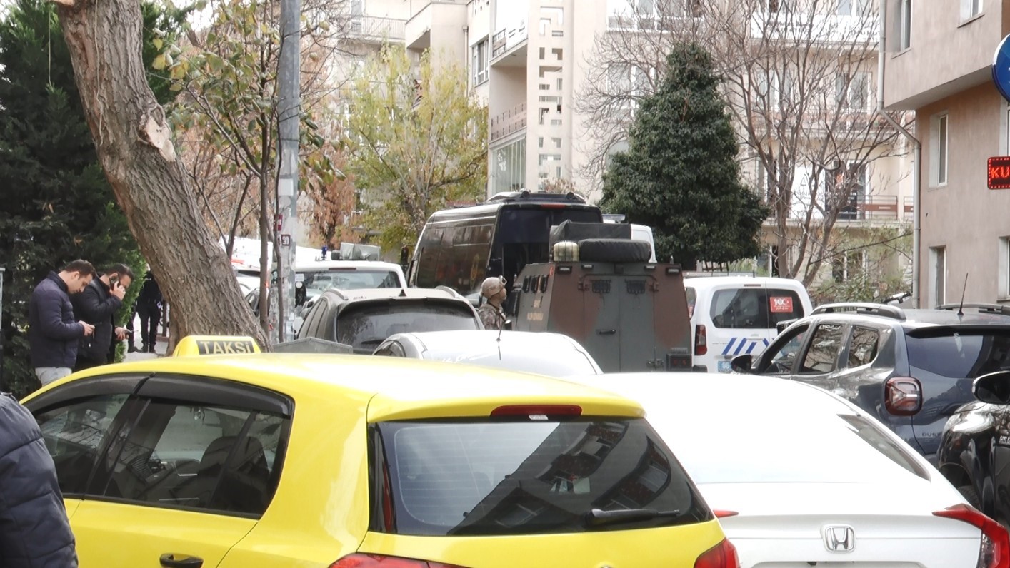 Başkent’te silahlı adam krizi 6 baskentte silahli adam krizi 2 klwmDJeZ