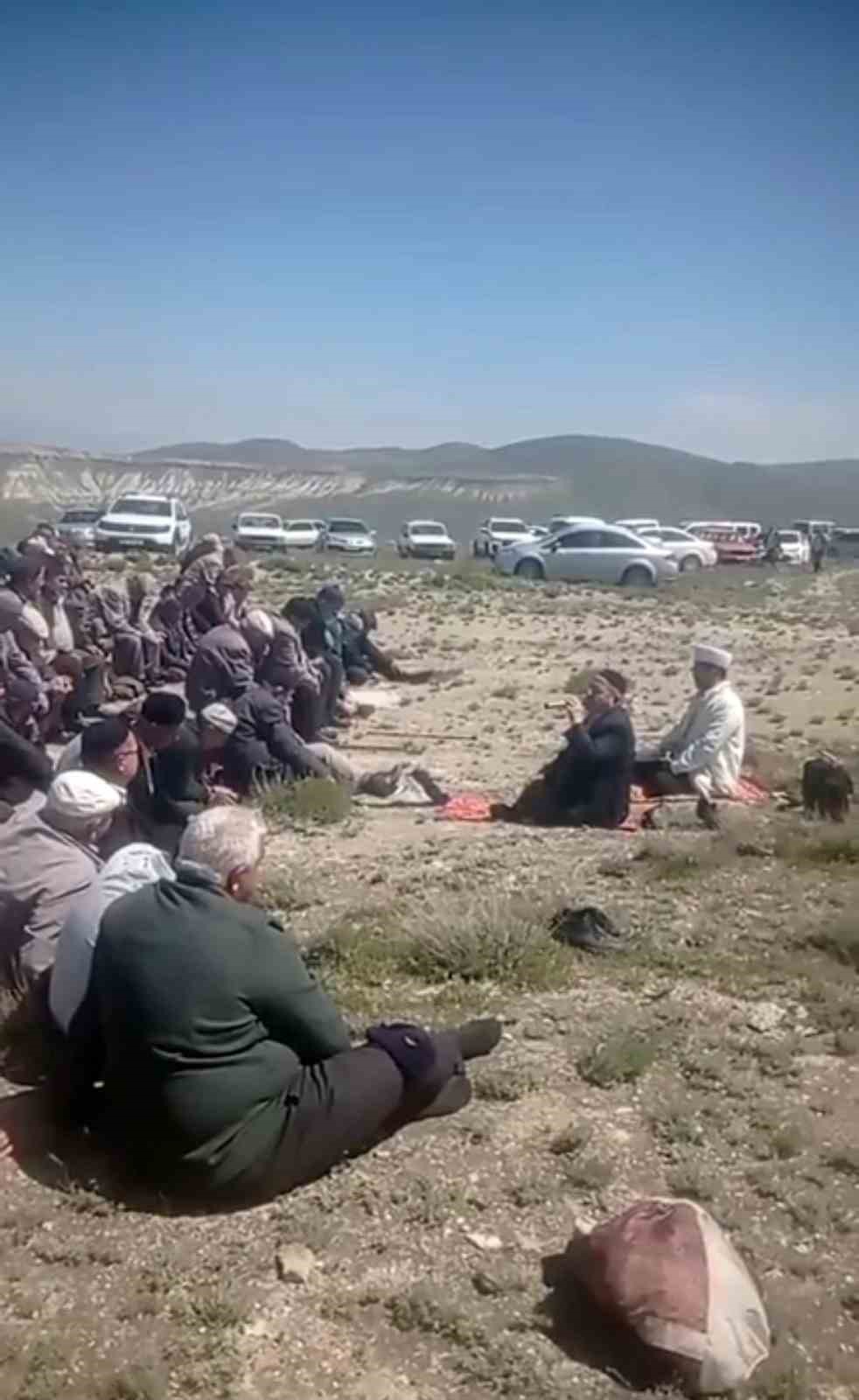 baskentte vatandaslardan yagmur duasi 1 34HSdjnC