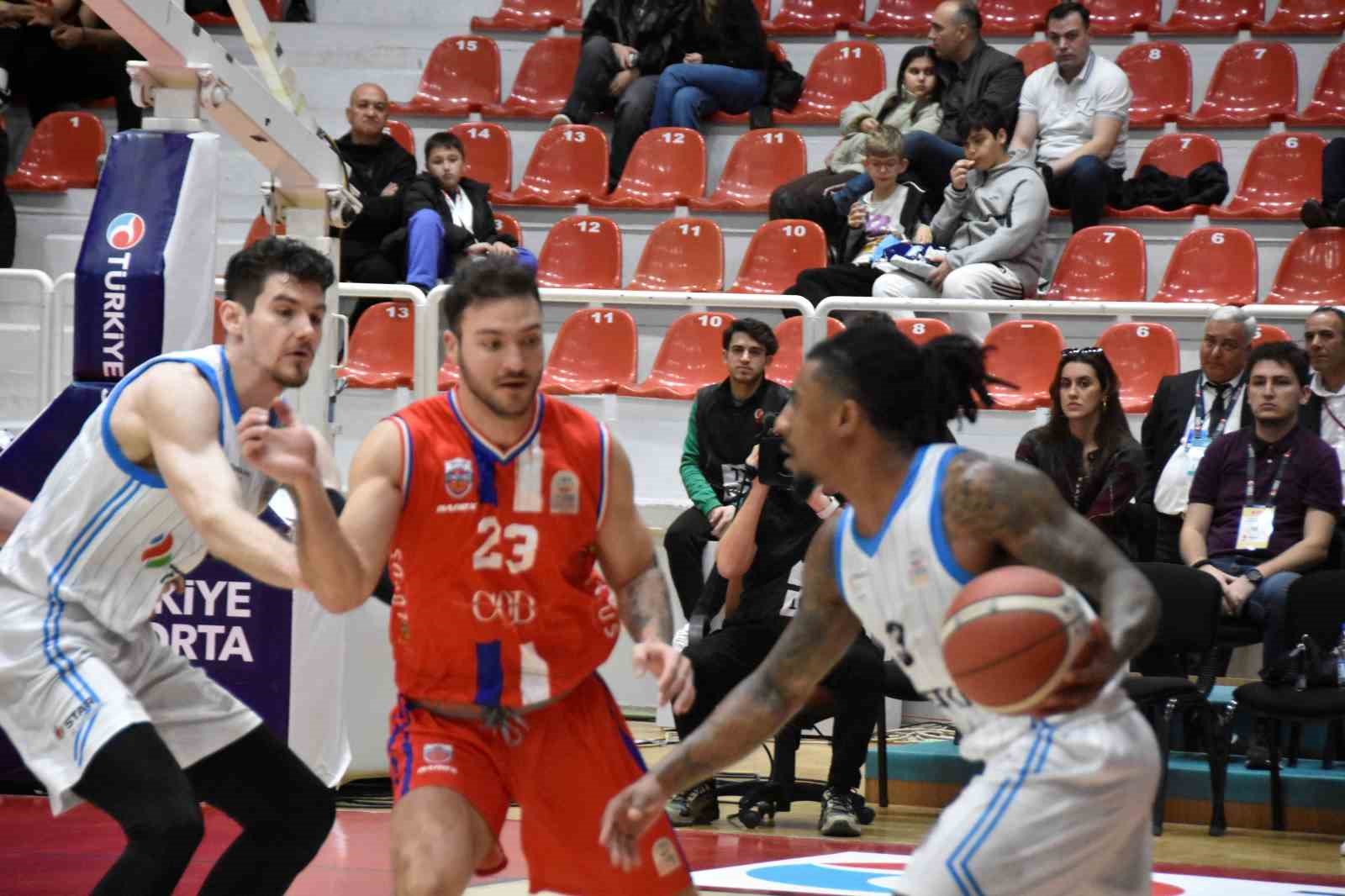 basketbol super ligi aliaga petkimspor 95 onvo buyukcekmece 104 0