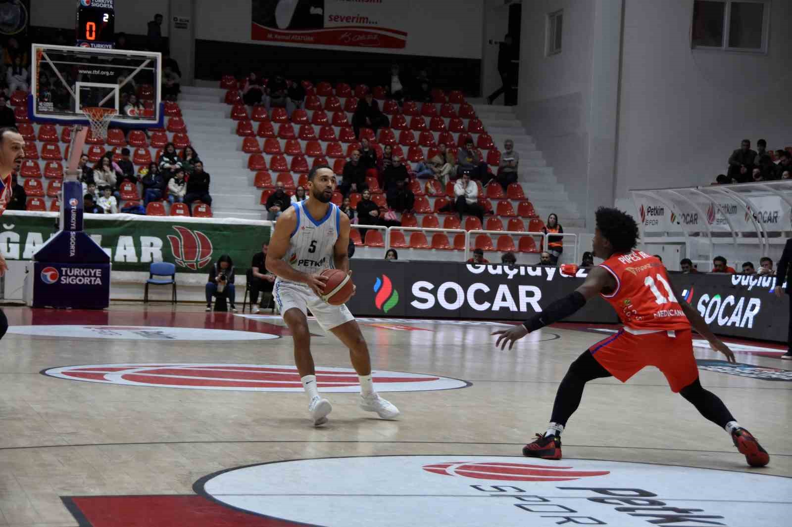 basketbol super ligi aliaga petkimspor 95 onvo buyukcekmece 104 19 r1JgtNgK