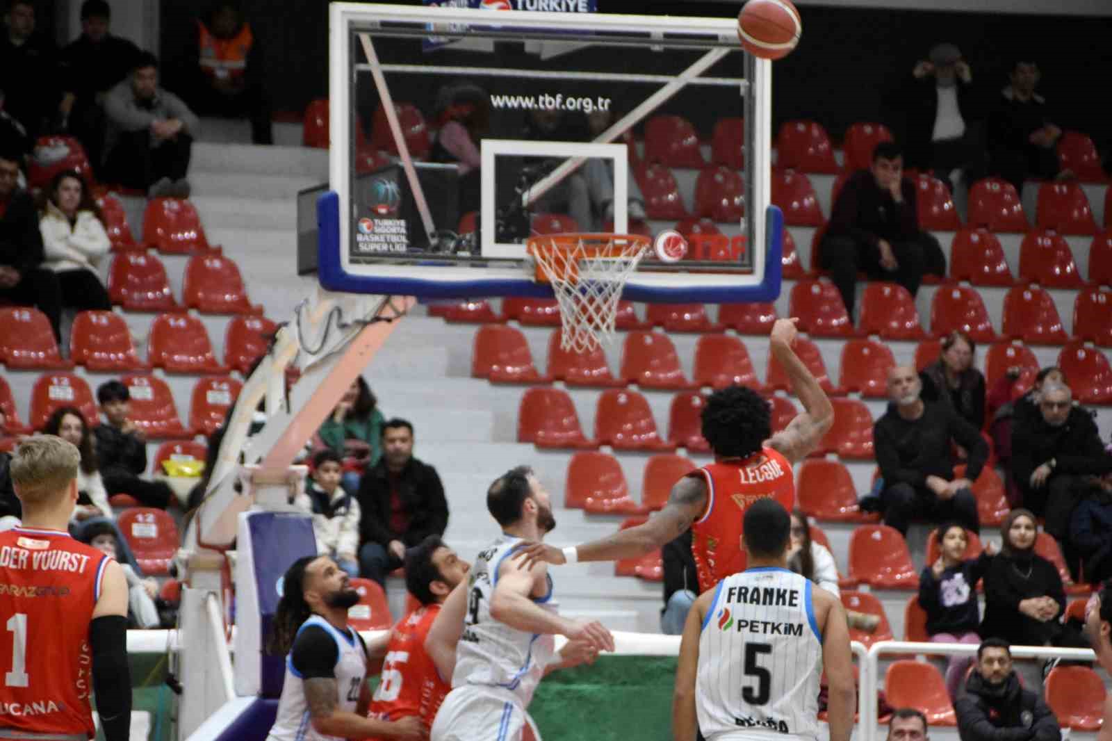 basketbol super ligi aliaga petkimspor 95 onvo buyukcekmece 104 21 NK3hAMkc