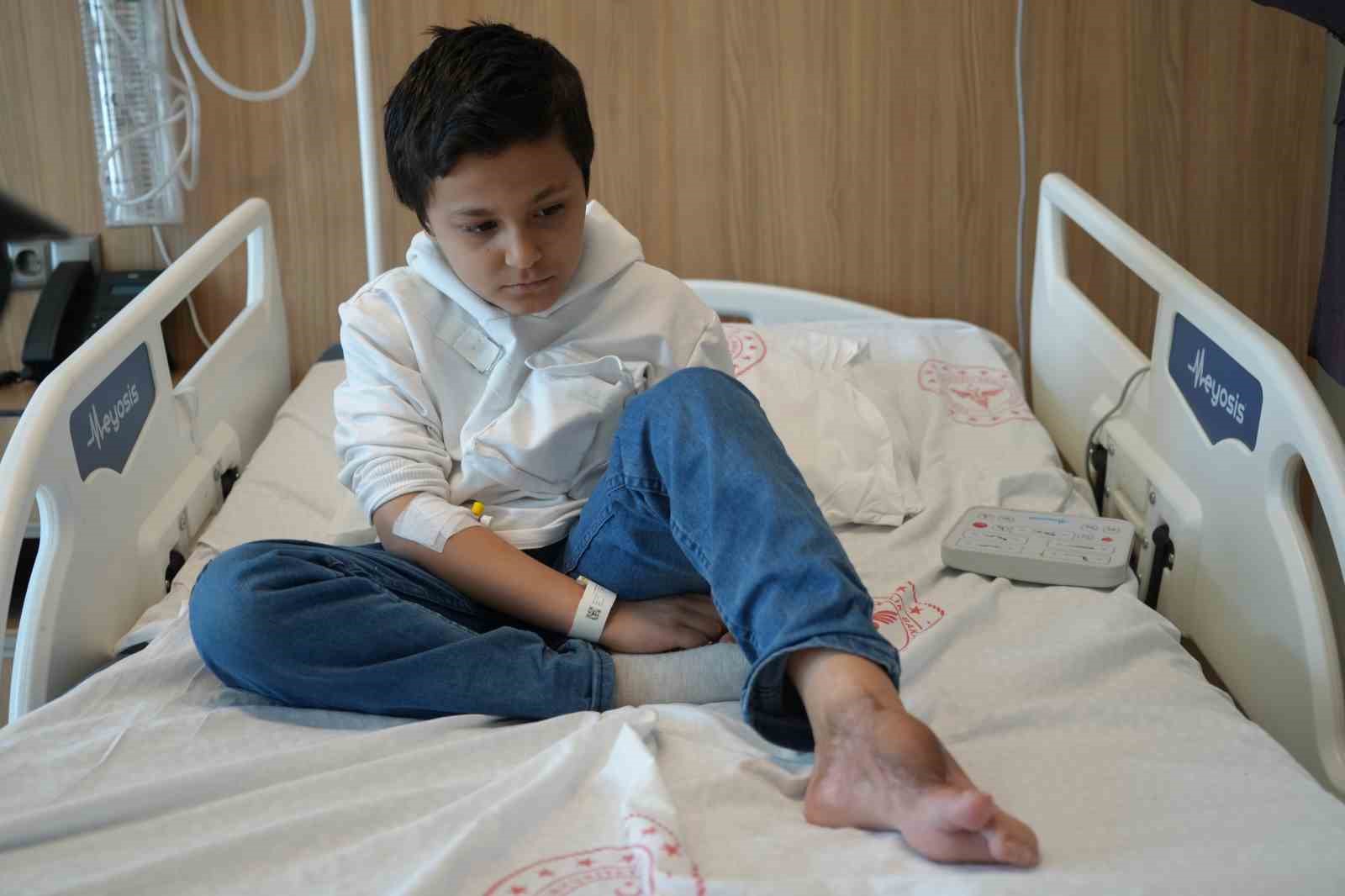 Başparmağında ileri derece hareket kısıtlılığı olan çocuk, operasyonla sağlığına kavuştu 8 basparmaginda ileri derece hareket kisitliligi olan cocuk operasyonla sagligina kavustu 4 rDJvCg85