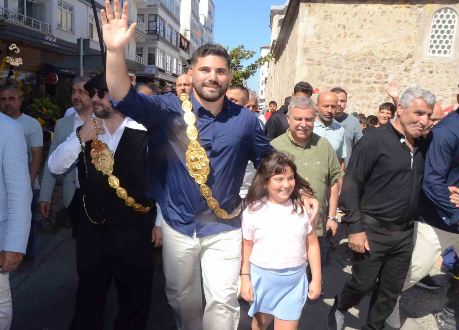 baspehlivan erkan tasa memleketi sinopta gorkemli karsilama 0 CONd6ZHP