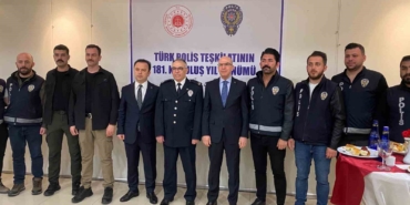bassavci-mehmet-besir-guven-polislerin-polis-haftasini-kutladi-7DcixnIX.jpg