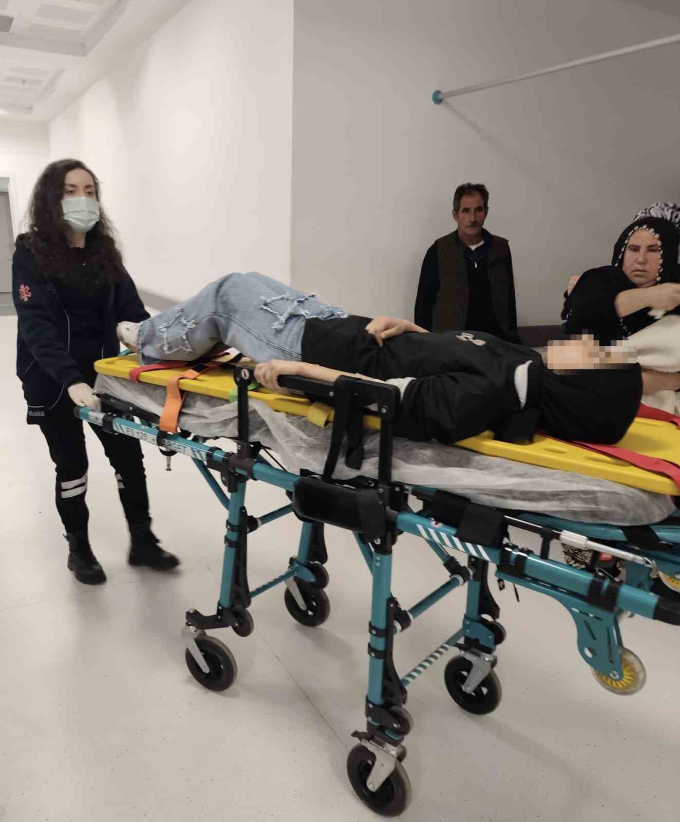 bastigi gider mazgali kayan kiz ogrenci 1 bucuk metrelik cukura dustu 1 21SvQ1jE
