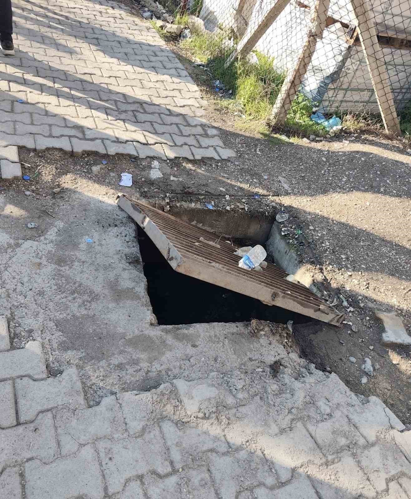 bastigi gider mazgali kayan kiz ogrenci 1 bucuk metrelik cukura dustu 2 g4Mub1E1